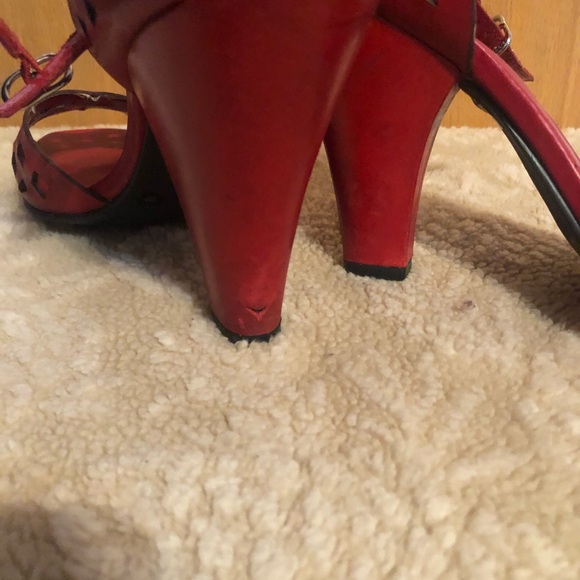 Red heels - Picture 4 of 4